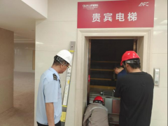 该加大对边商铺、酒店等场合的查抄频次取力度