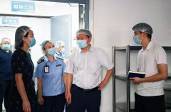 连系当前正正在开展的中小学校园食物平安凸起